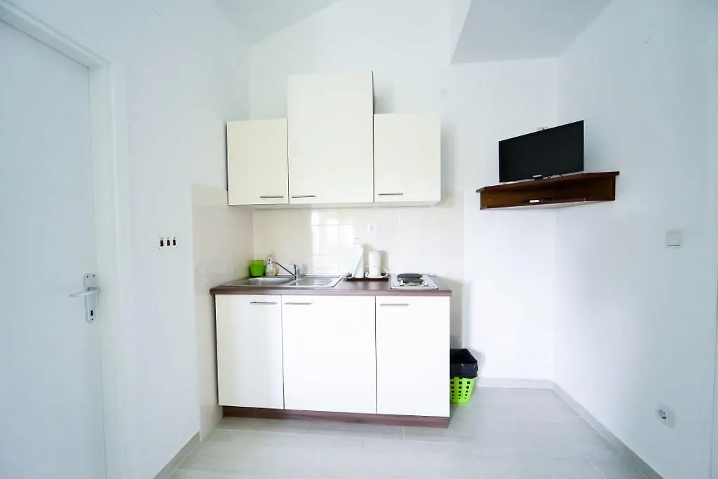 Apartments Valentina Petrčane