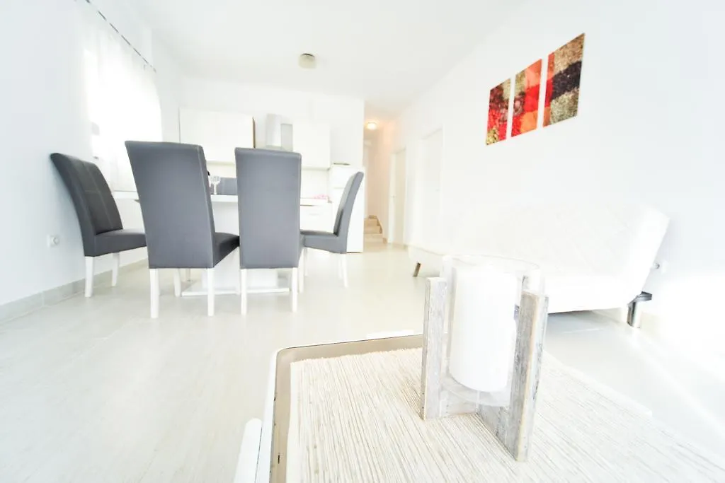 Apartments Valentina Petrčane Croatie