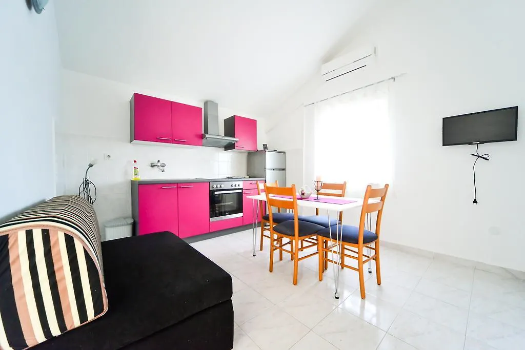 Apartments Valentina Petrčane Croatie